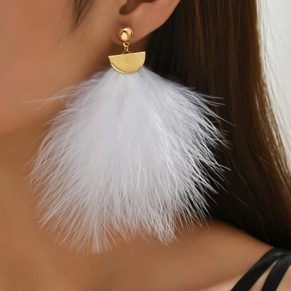 Feather Dangles -Black - Picture 2 of 2